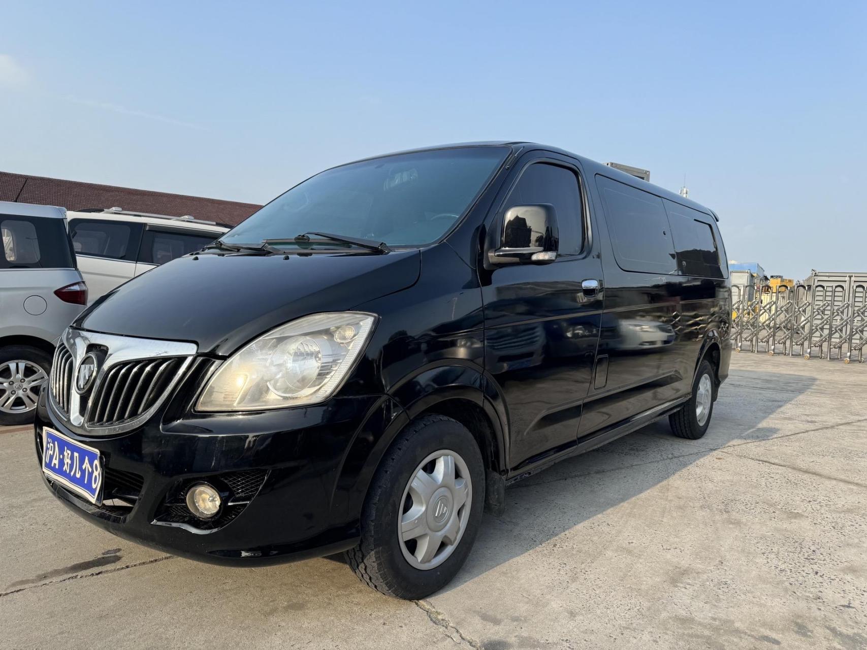 2016年上牌福田蒙派克9座柴油2.