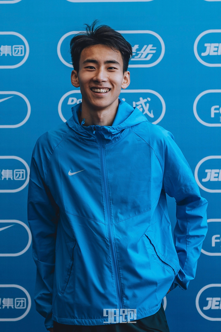 唐浩然  #98跑陪你聊跑步##全国田径大奖赛