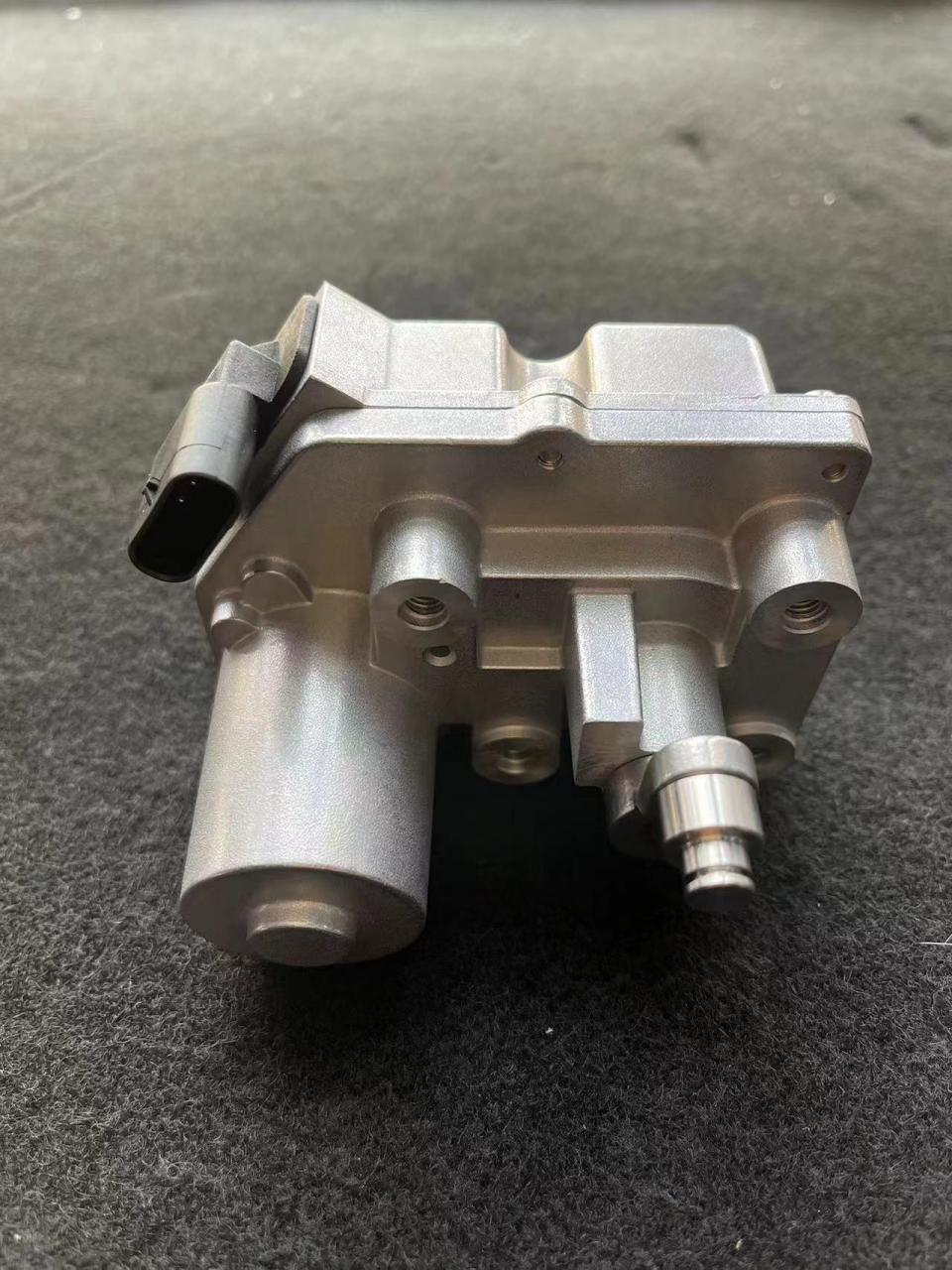 涡轮增压器电磁阀执行器 奔驰威霆涡轮增压器压力调节阀电磁阀执行器