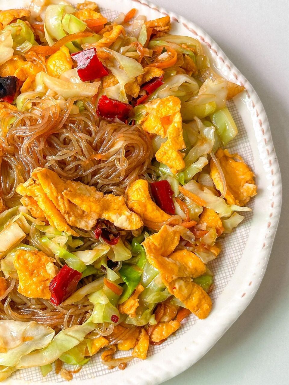 包菜鸡蛋炒粉丝🔥简单下饭 给肉都不换!