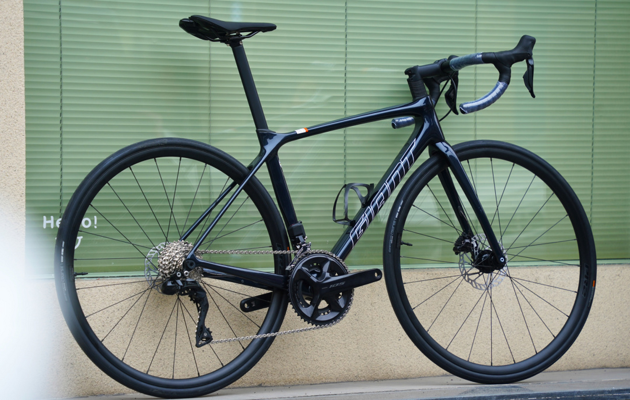 入门推荐捷安特公路车 | tcr adv1-disc 捷安特最新款tcr 冷夜黑 黑