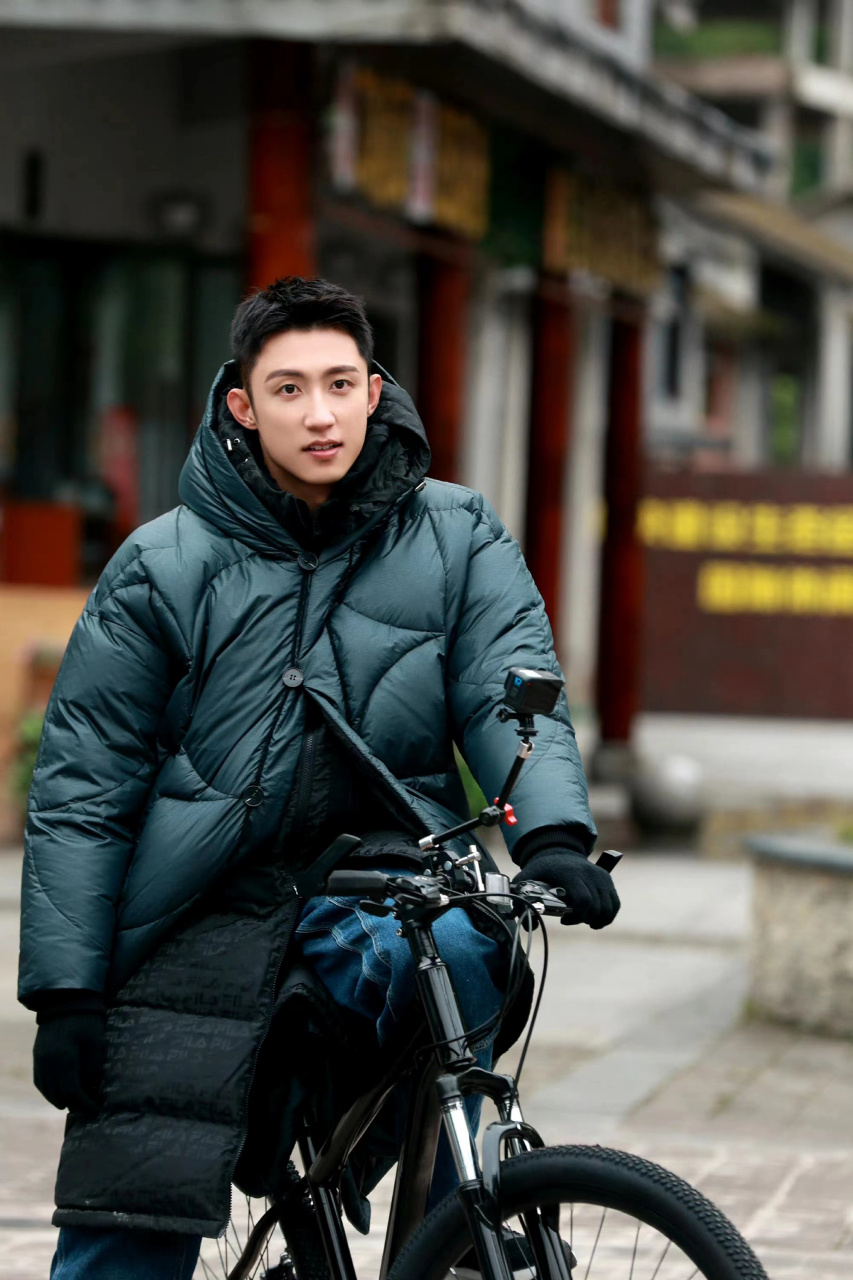 黄景瑜 请停止你的随时发散魅力行为!这通电话真的很让人上头啊.