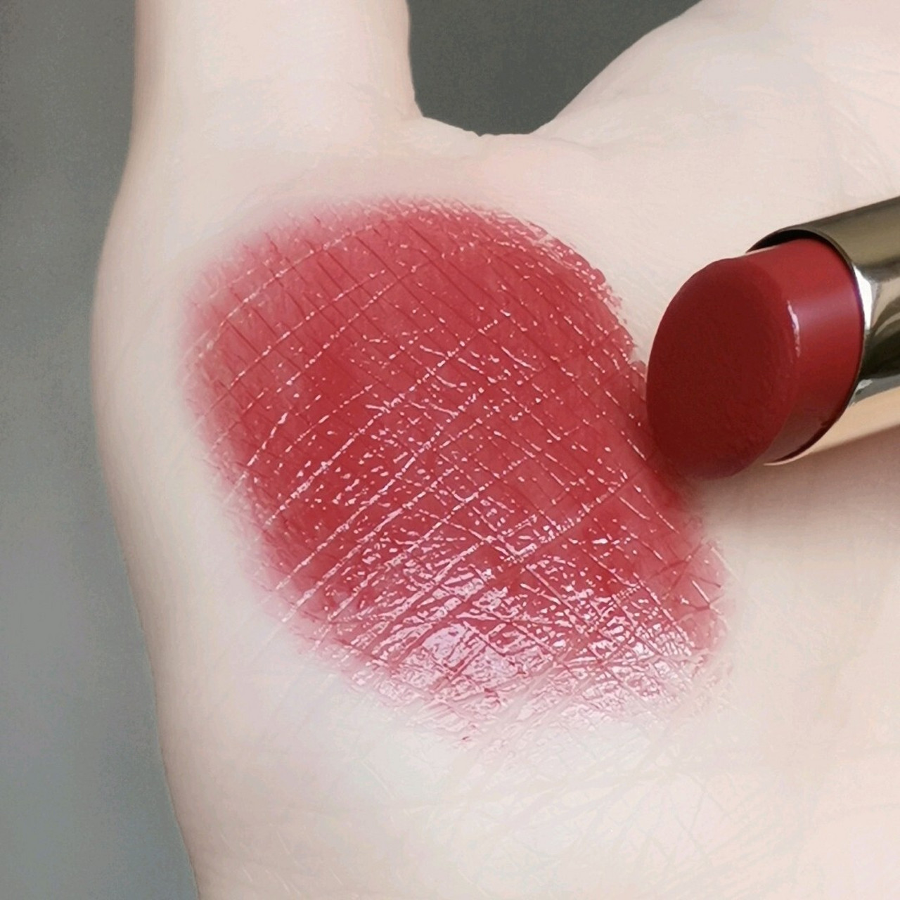 馥郁柔软的红豆沙玫瑰 bobbi brown精油口红claret 我终于拥有了这支