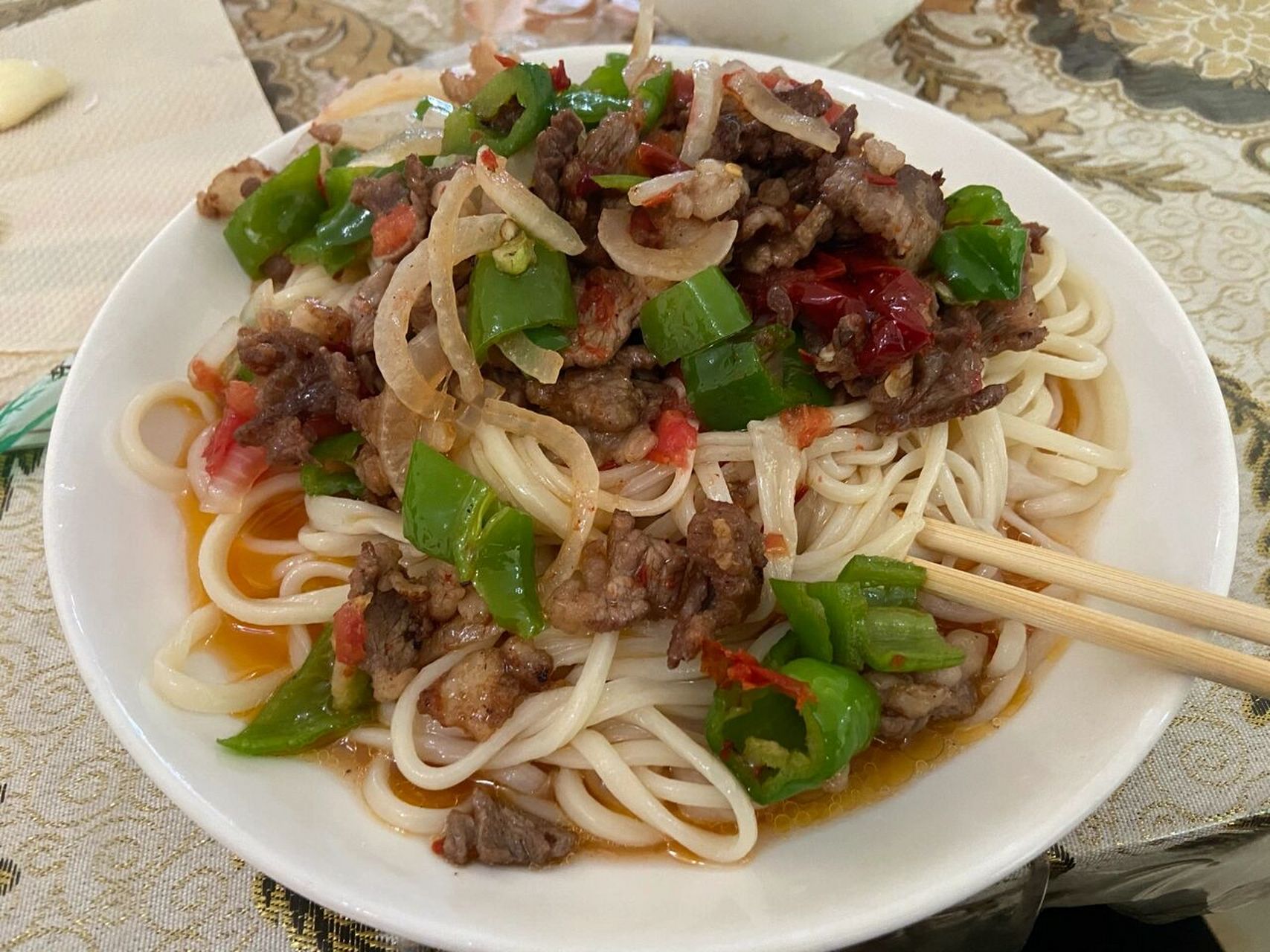 去托克逊,一定要吃这家拌面…味道太正 这家拌面太好吃,中午去晚了