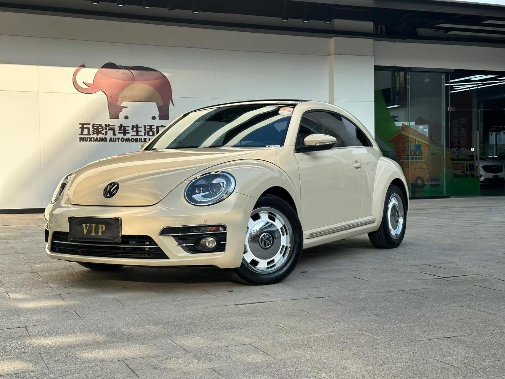 19年珍藏版甲壳虫.复古镜面大轮毂,稀罕货安全行驶6万公里.配置到顶!