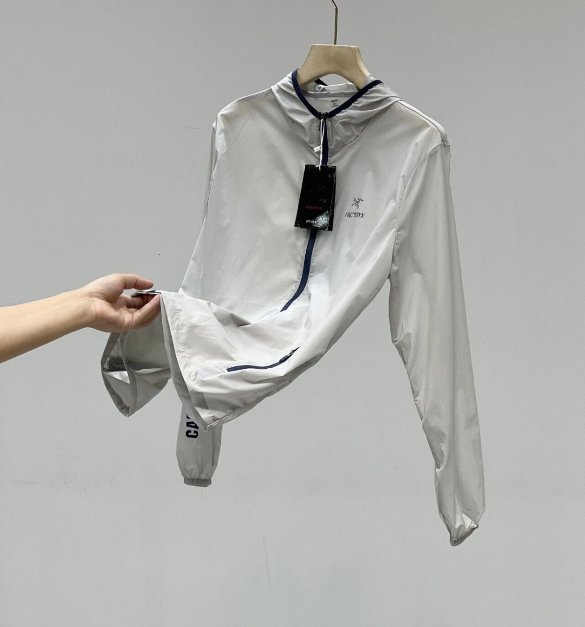 这款真的太好穿了 始祖鸟家防晒衣 实拍图奉上979797 arc&