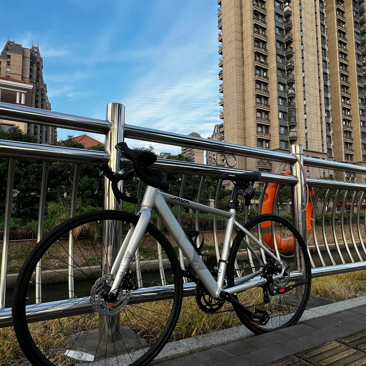 入门铝合金公路车-佳沃维洛克3亮光银 超适合新手入门的一款车型,超高