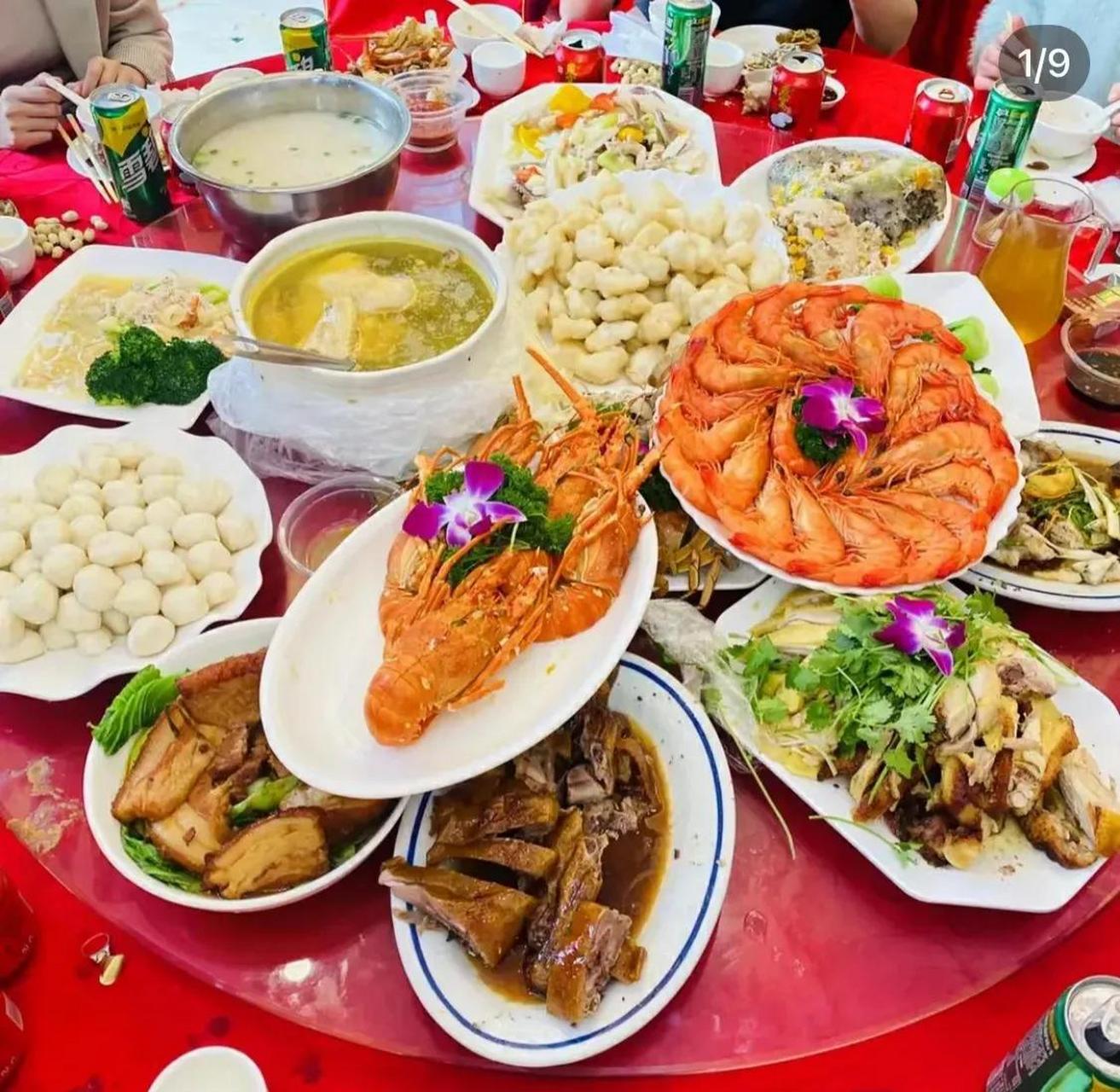 图一是广东人吃席, 图二是湖南人吃席, 图三是广西人吃席, 图四是湖北