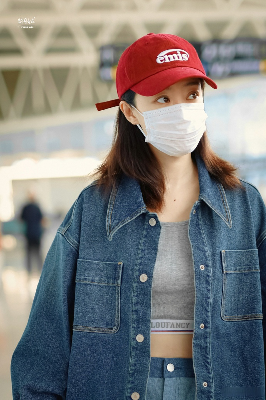 张小斐牛仔套装机场路透#张小斐牛仔套装机场路透,好美啊姐~#张小斐