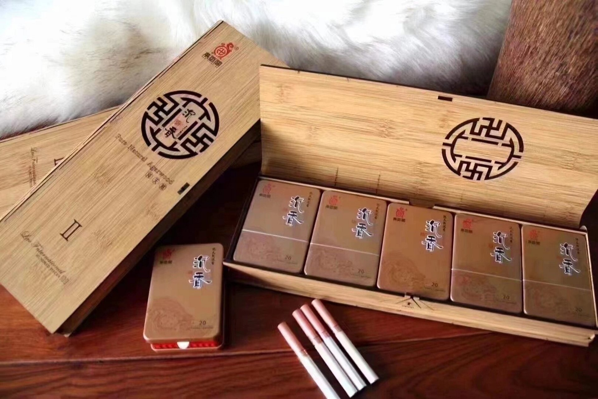 老挝【万香阁】精品粗7414细支沉香烟,每条5盒【1 香烟加入沉香