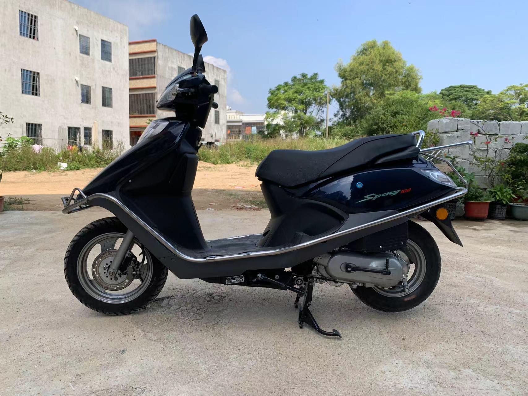 五羊本田新款三代小公主100cc宝蓝色