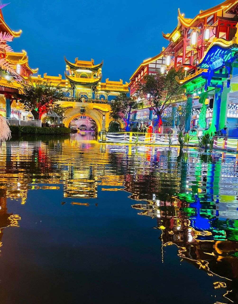 (附景点,美食攻略) 眉山古称眉州,是北宋大文豪苏洵,苏轼,苏辙三父子