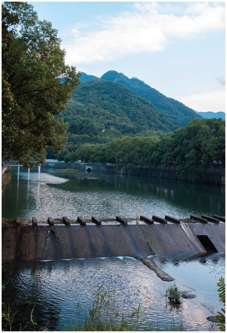 新昌沃洲湖(长诏水库) 新昌旅拍,根据推荐去了沃洲湖,走了真君殿到