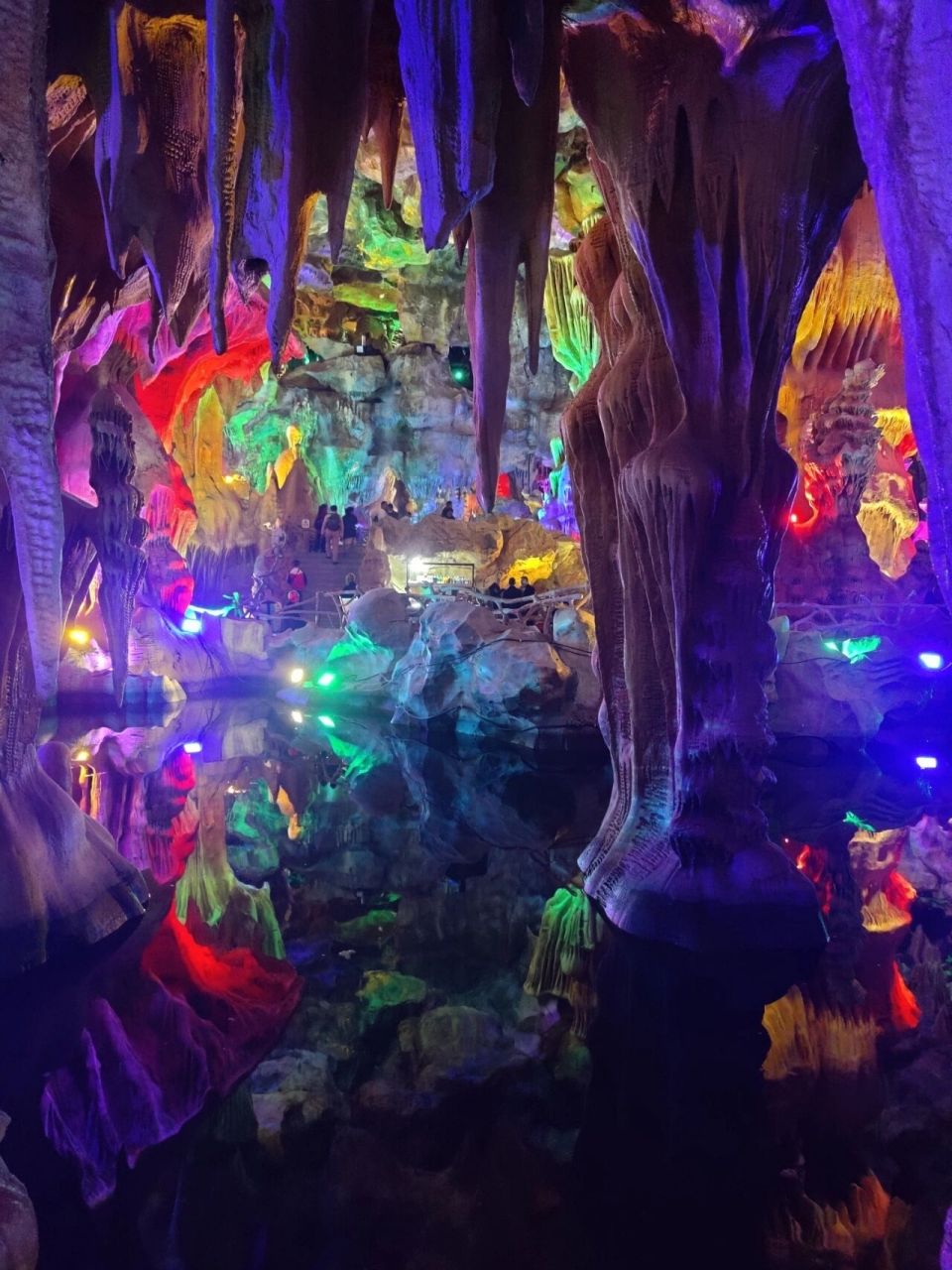 带你打卡溶洞漂流——中华洞天 🌊这里是位于绵阳江油市的中华洞天
