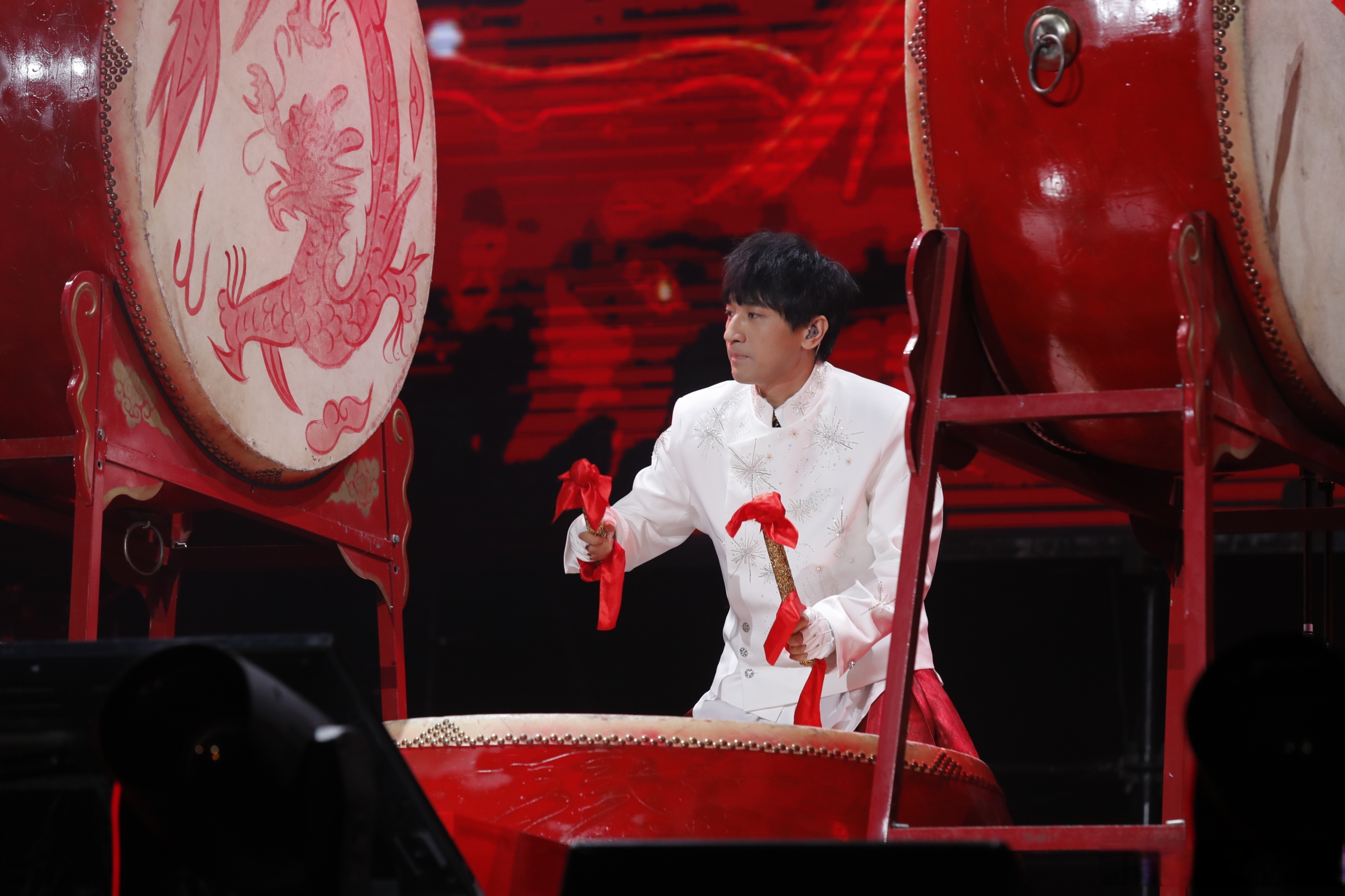 后弦演唱会广州站#谁的青春里没有一首后弦的歌呢?