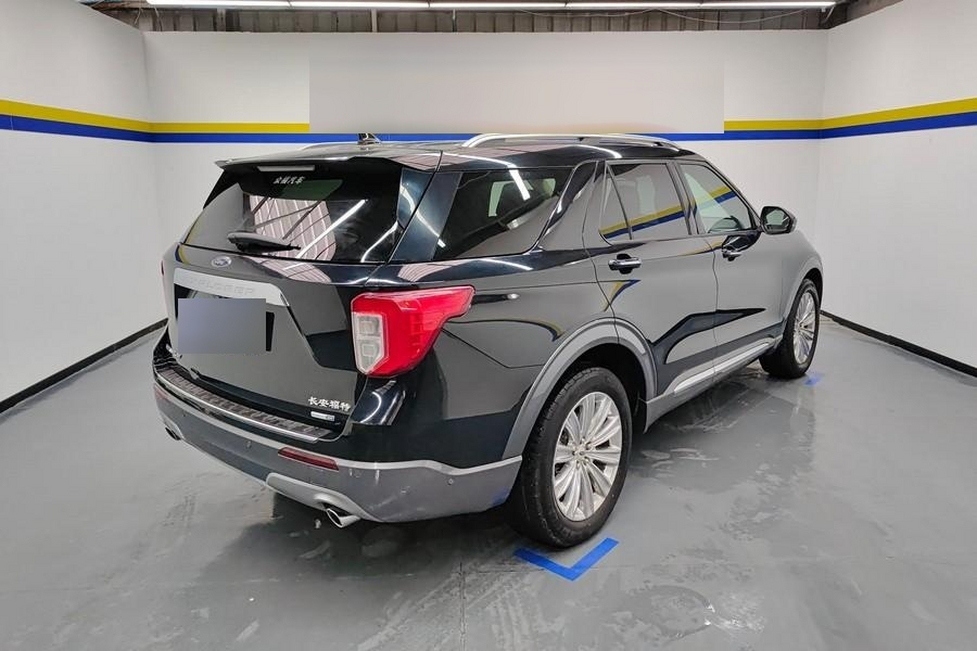 福特 福特探险者 2020款 ecoboost 285 四驱钛金版 7座 2021年上牌 7.