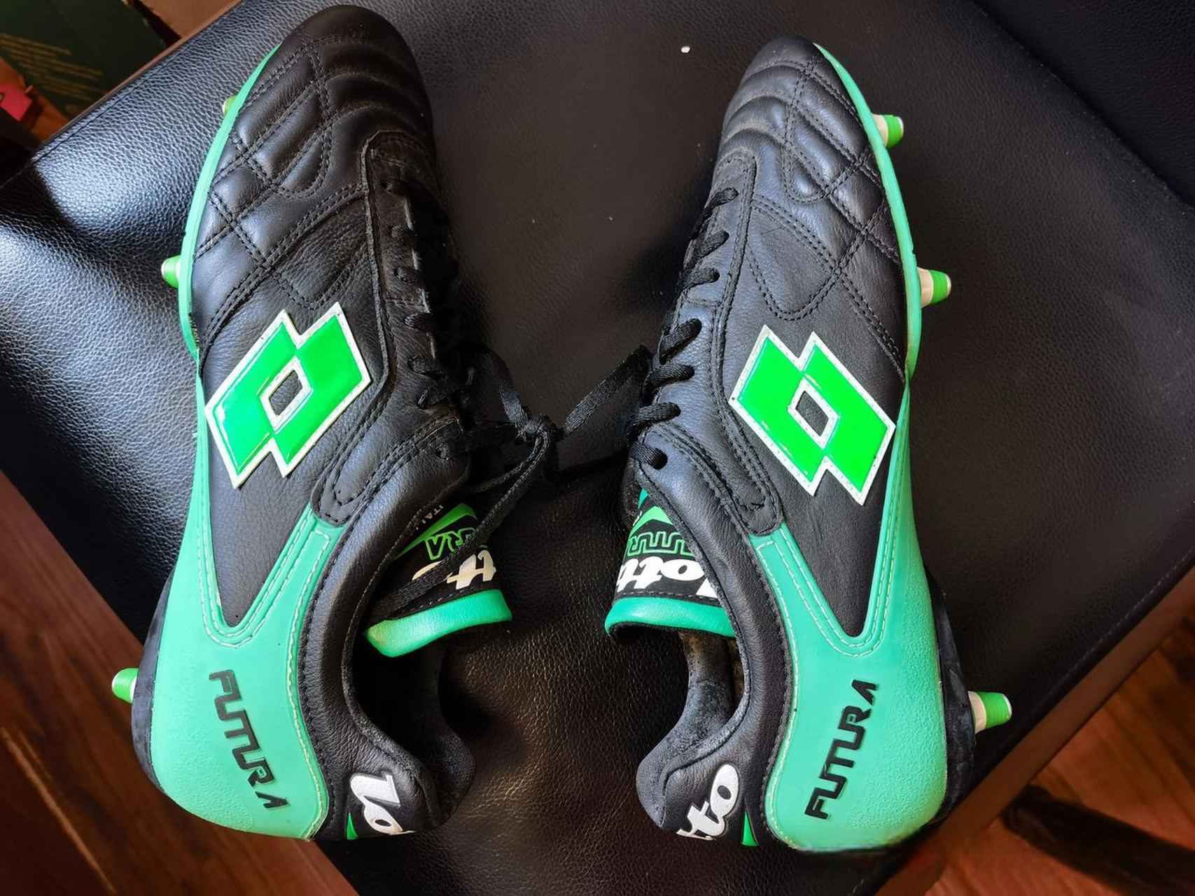 这双lotto足球鞋,可能是最罕见和特别的存在,1996年版意大利产的