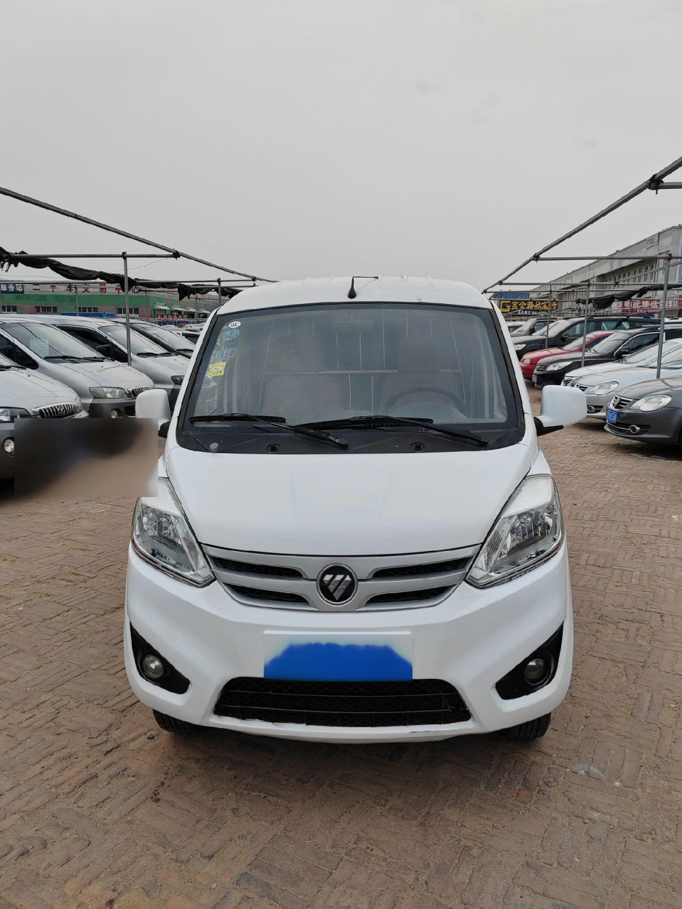 福田伽途v3两座封闭式面包车,1.