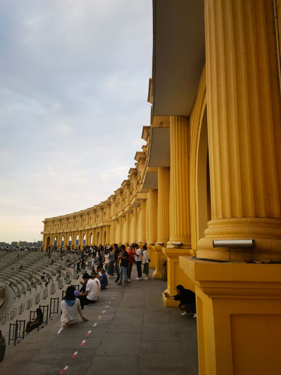 览山公园:探索自然与文化的绿色天堂 99 99 地点:银川览山公园