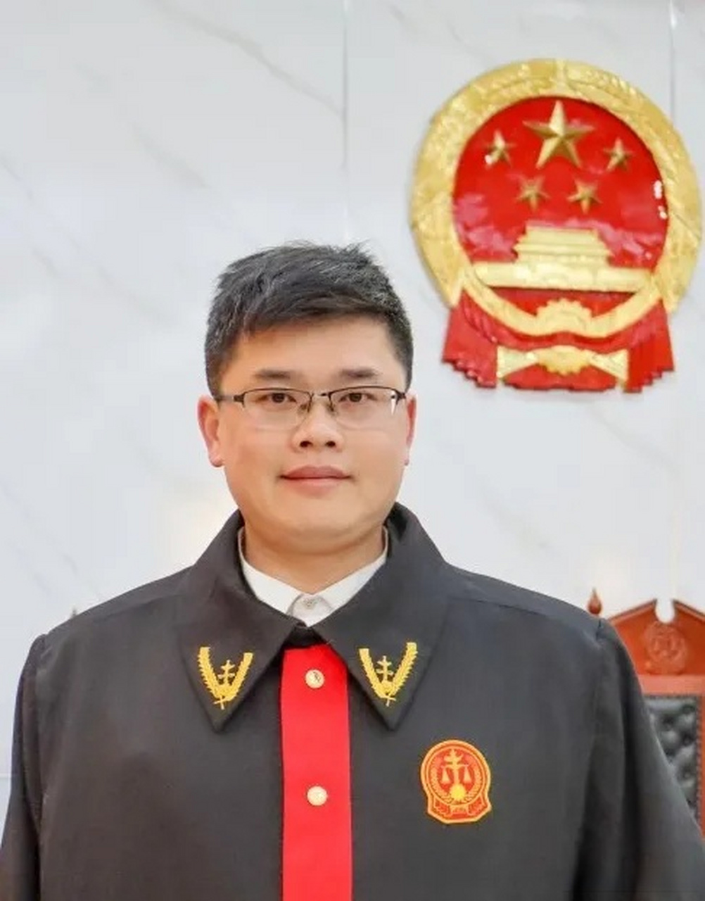 【人民法院凡人小事|李学东:让"法治阳光"洒满致富"金叶"】每年烤烟的