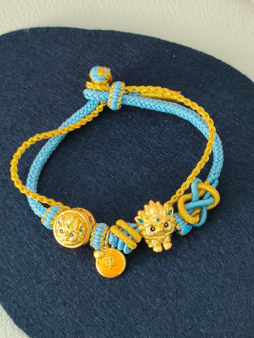 周大生奇妙方程系列新品硬金手串麒麟手绳 麒麟是中国的瑞兽,集各种