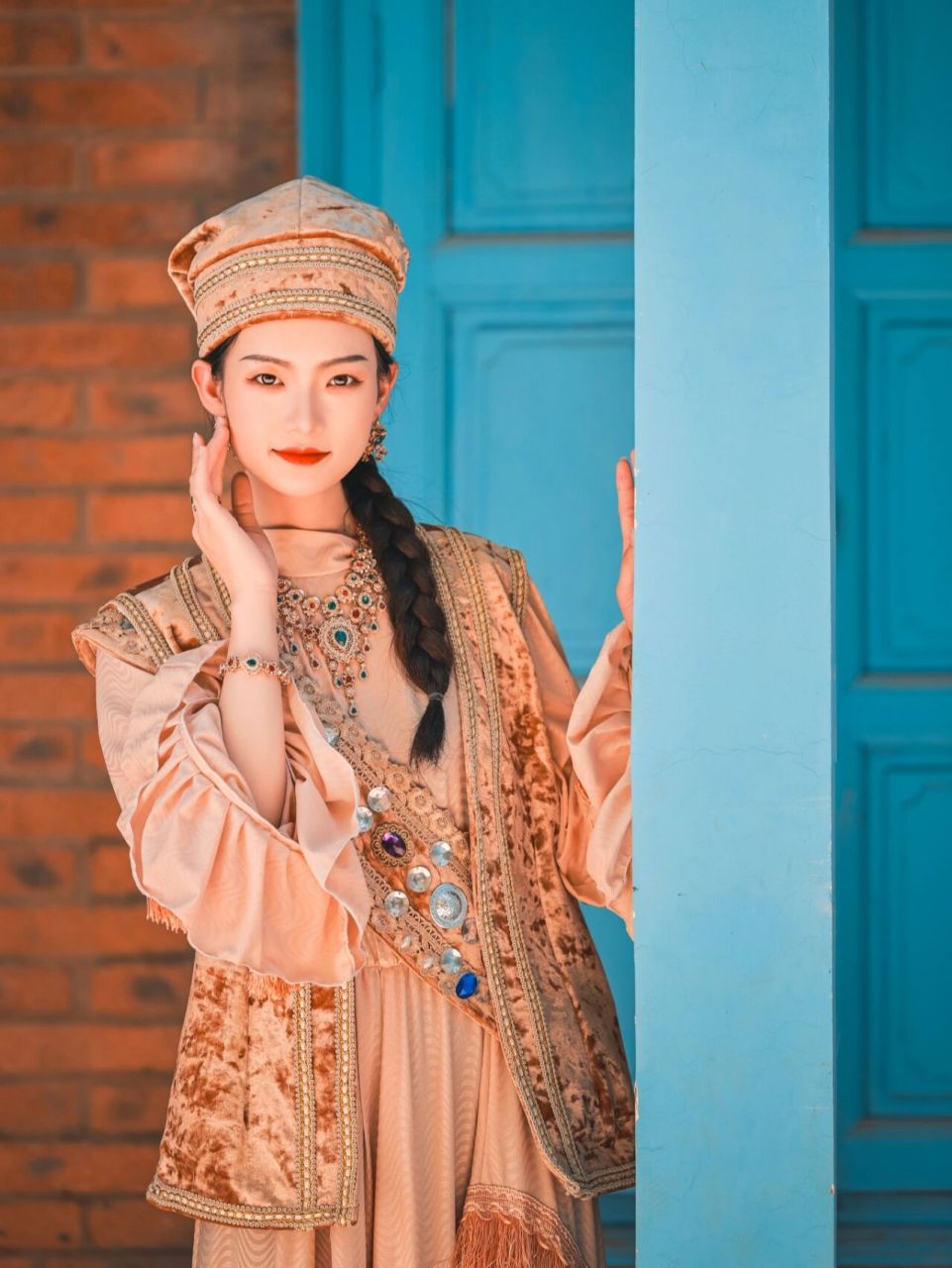 40塔塔尔族|伊宁县1805年塔塔尔传统服饰 96塔塔尔族简介: 塔塔尔族