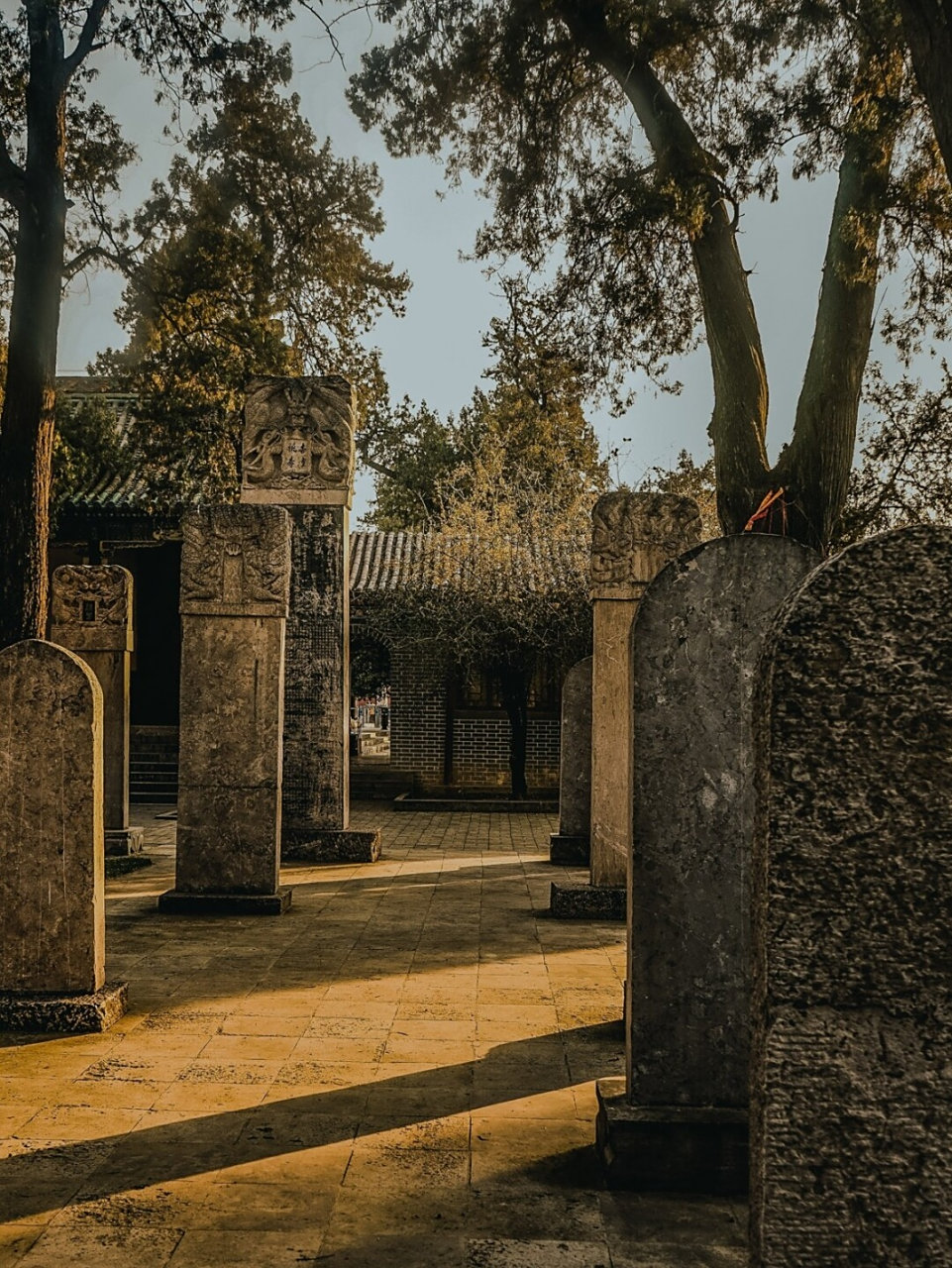 洛阳关林庙,关林庙之首,珍藏两帝一后御笔 关林庙,位于洛阳关林镇,是