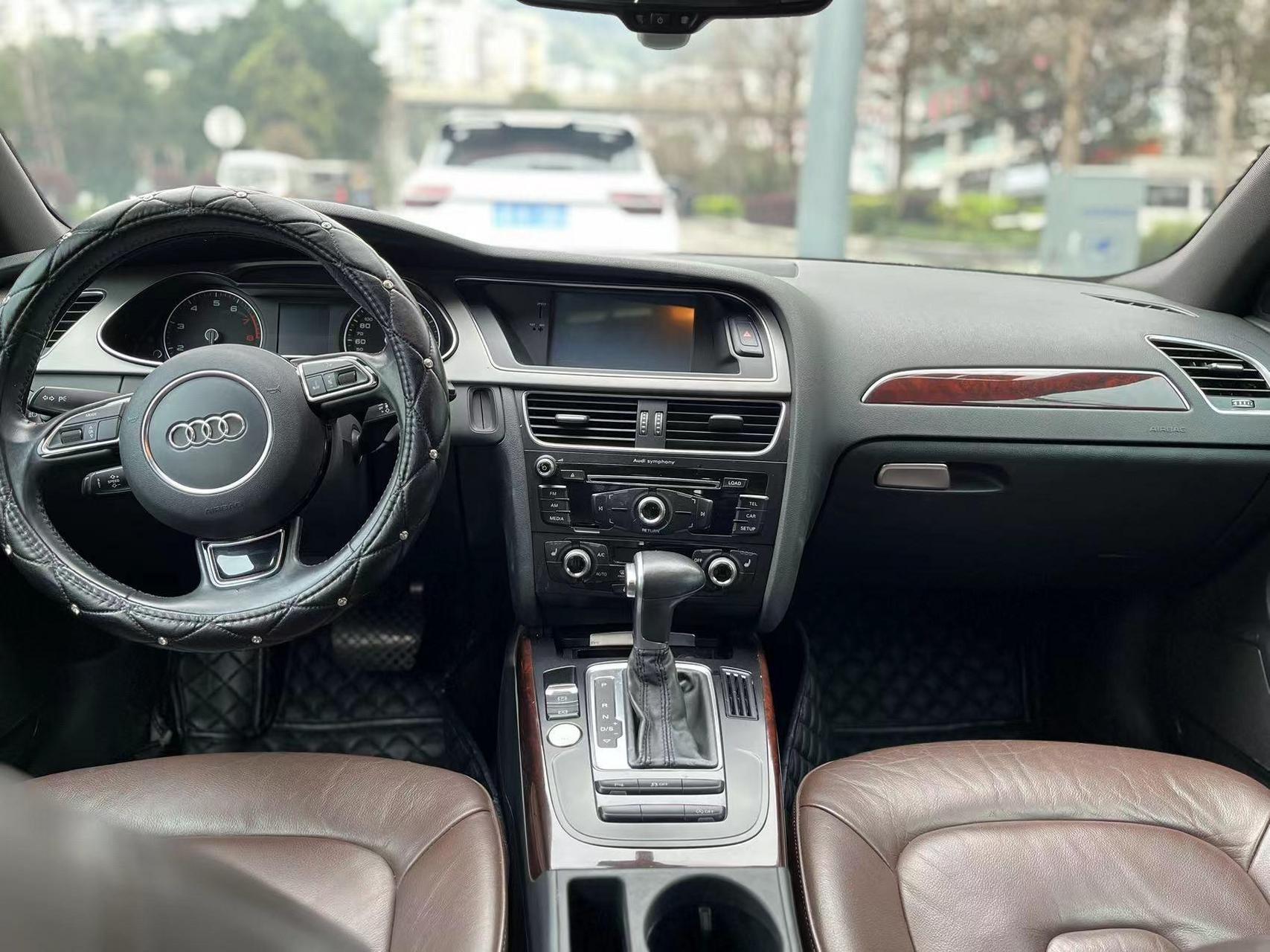 奥迪a4l 三代ea888发动机 罕见外白内棕  多浮式轮毂 彰显商务 一键