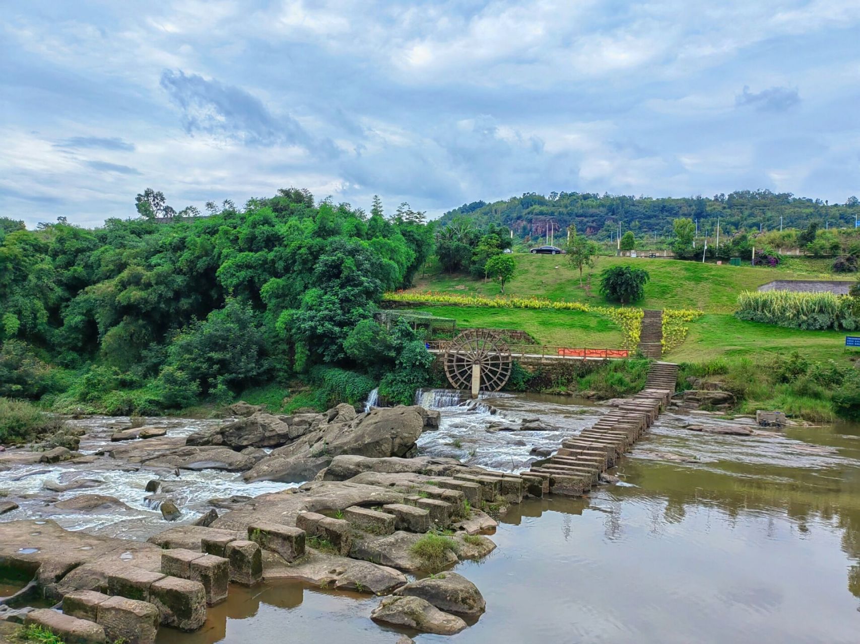 夏日玩水好去处--竹溪公园 推荐指数94:999999(没有看到厕所)