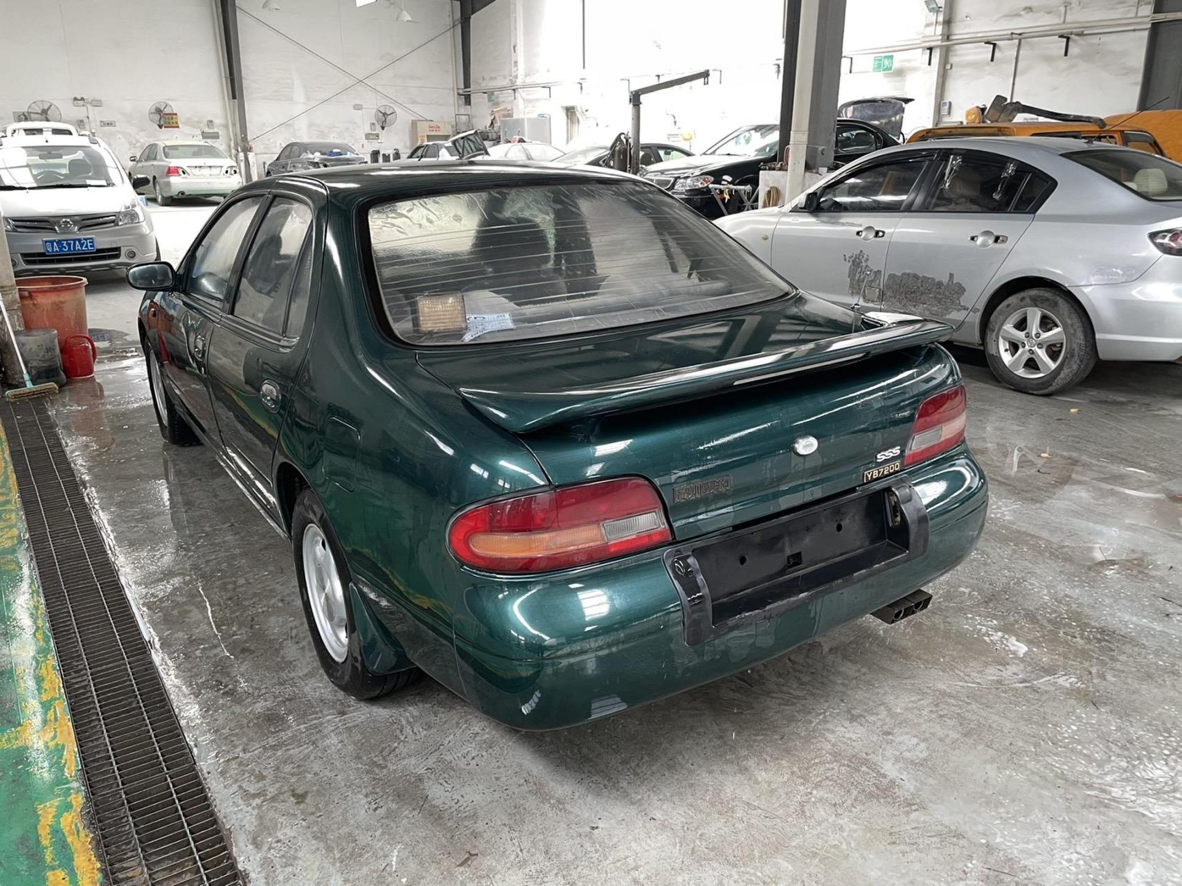 日产尼桑蓝鸟王 u13 sss  保险齐全第一代   自动挡2.