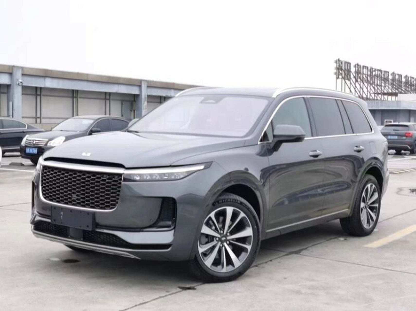 理想one 2023年3月全新车2x.