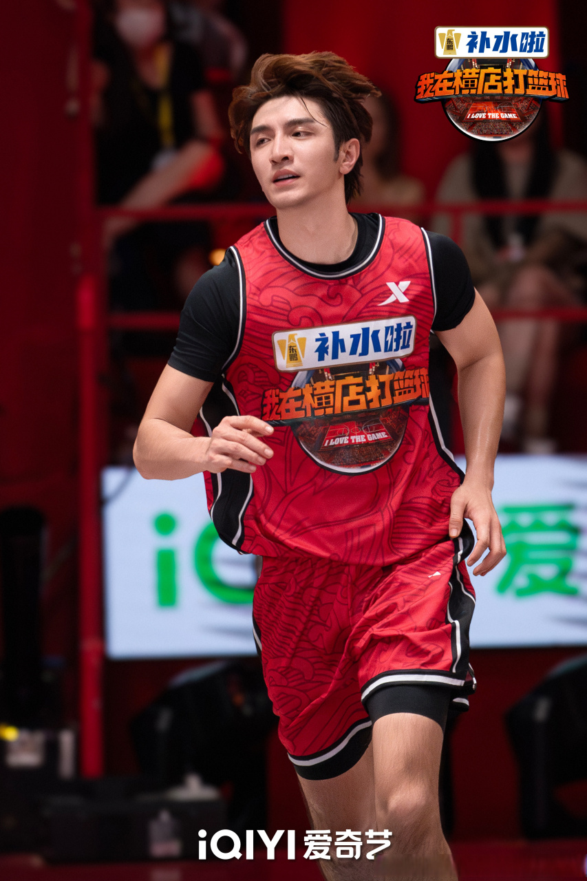 来看金瀚球场稳定发挥,高燃出击!