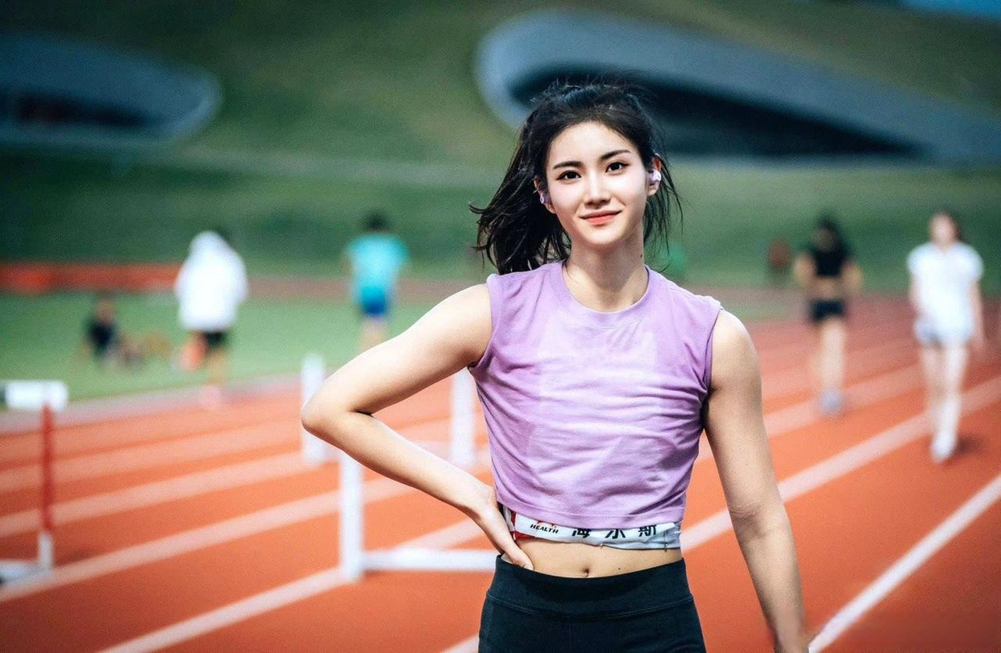 中国新生代运动员夏思凝在2023年全国田径锦标赛女子100米栏夺冠