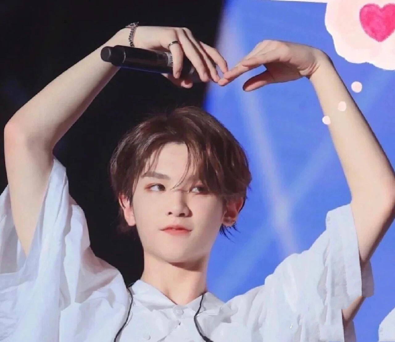 收集50位明星头像(可投稿)第14期黄明昊!