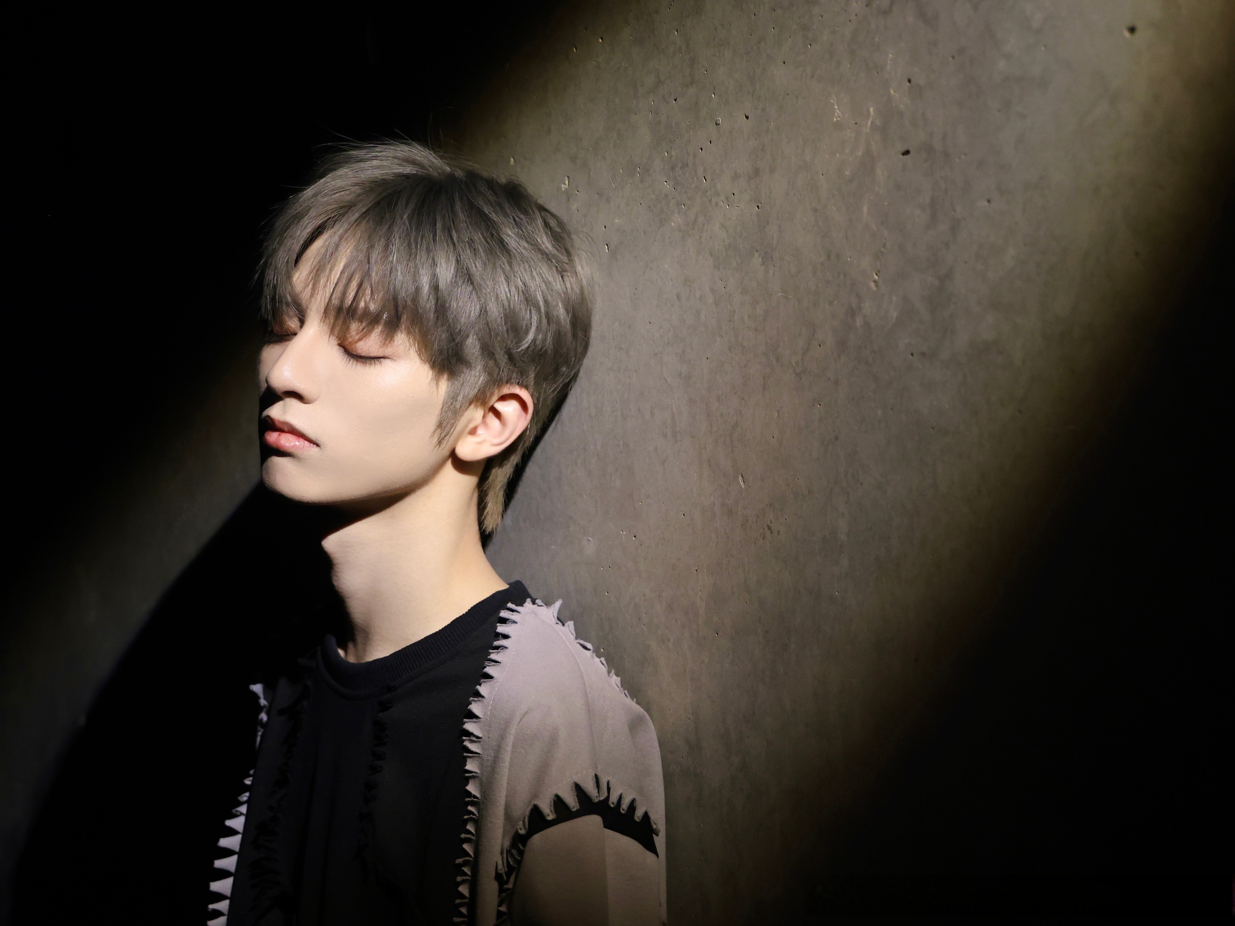 每一步都坚定,每一刻都炽热 因为我知道,那束光值得全力以赴 #刘冠佑