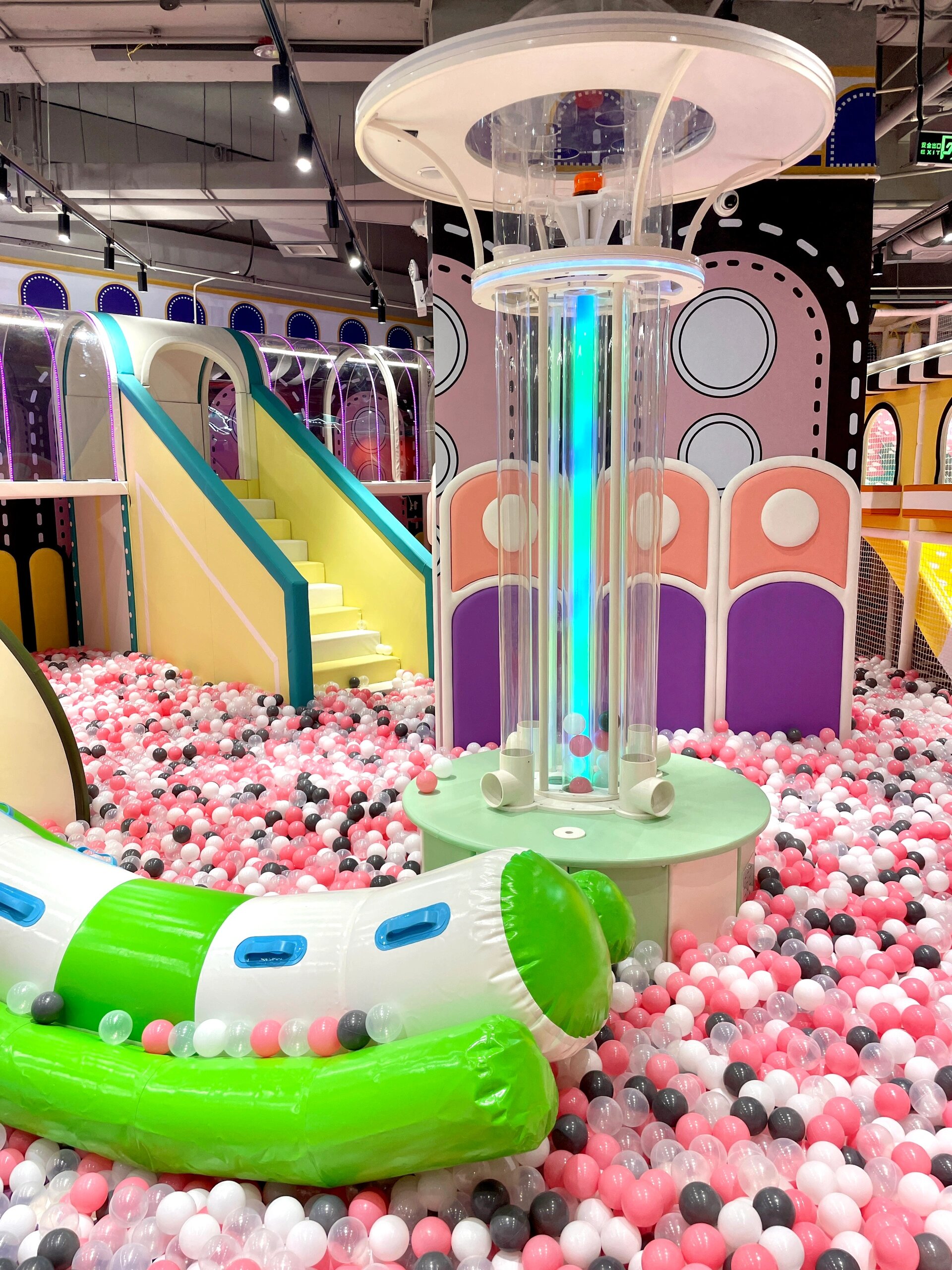 贵阳78新晋1000平儿童乐园98太梦幻了