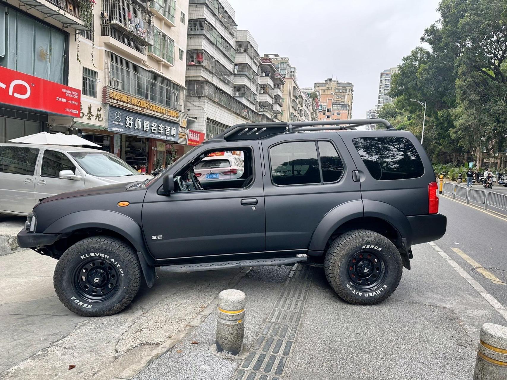 尼桑帕拉丁星空黑贴膜改色 喜欢的可以参考.
