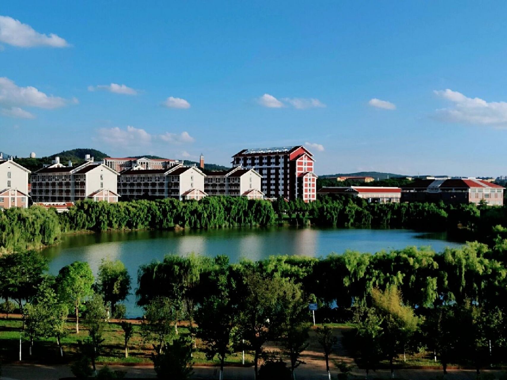 云南民族大学宿舍天花板 来民大的本科生和研究生友友,咱雨花校区百分