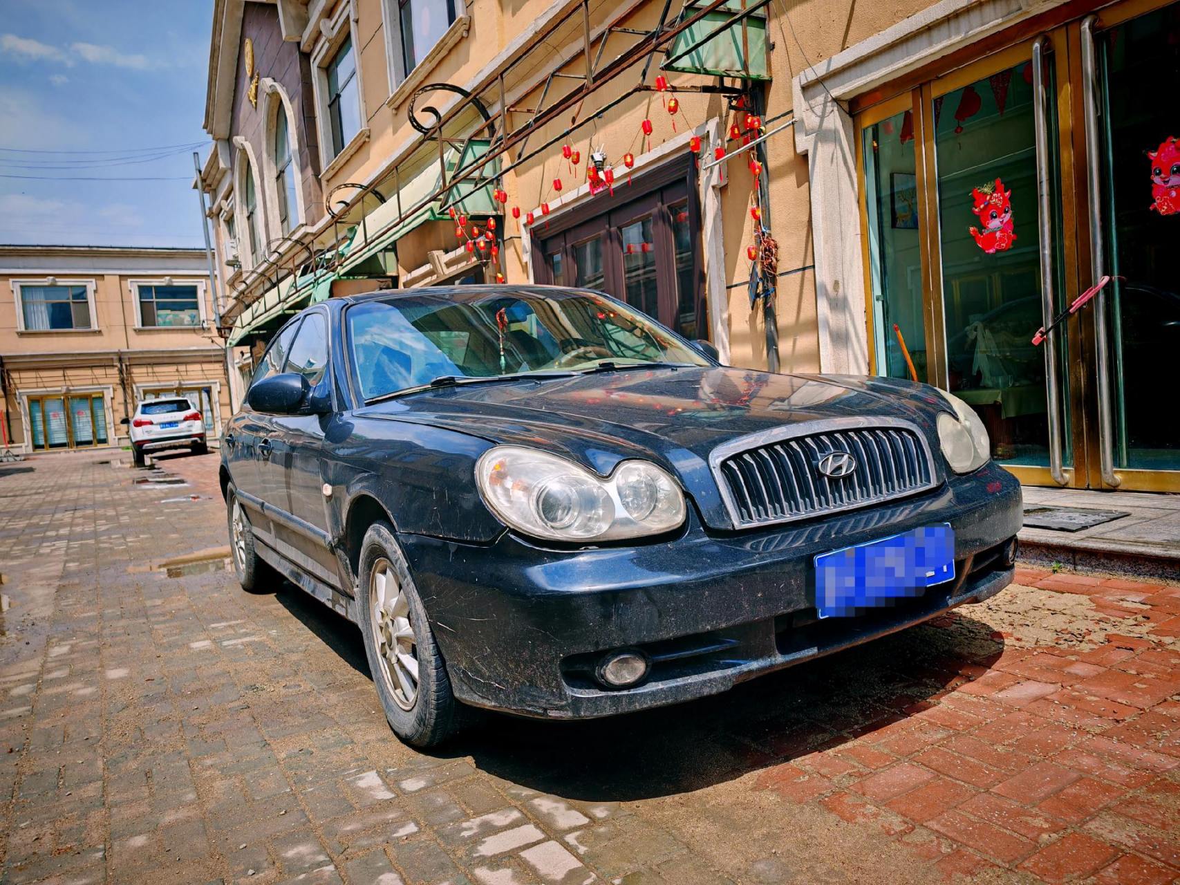 03年的 现代索纳塔,漂亮的花生灯,发变没问题,保实表公里数50多万,2.