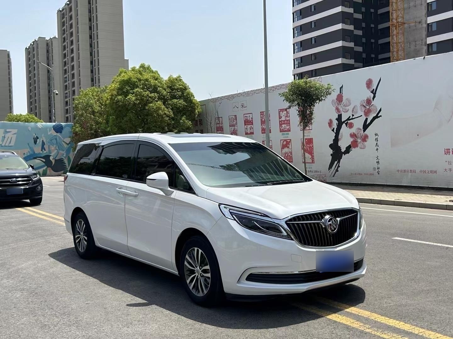 别克gl8七座商务车