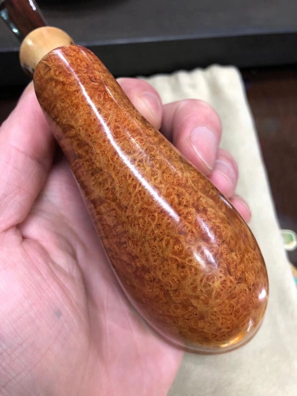 意大利弯道之王 ——维布拉蒂石楠根手工烟斗 鲸鱼款式 用料考究,密集