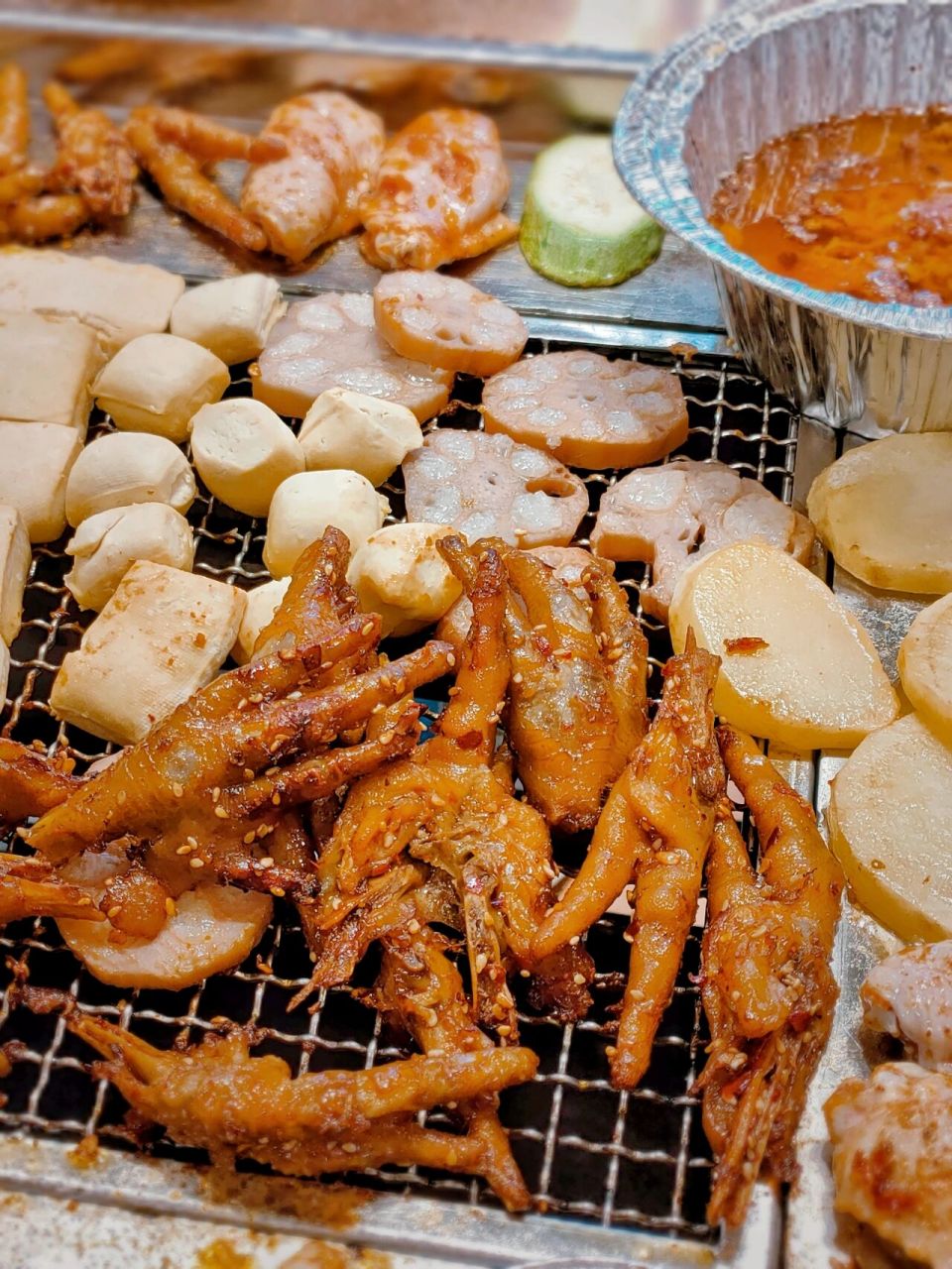 日卖10万串的昭通小牛串,不允许你没吃过 论烧烤的魅力,一定是吸引我