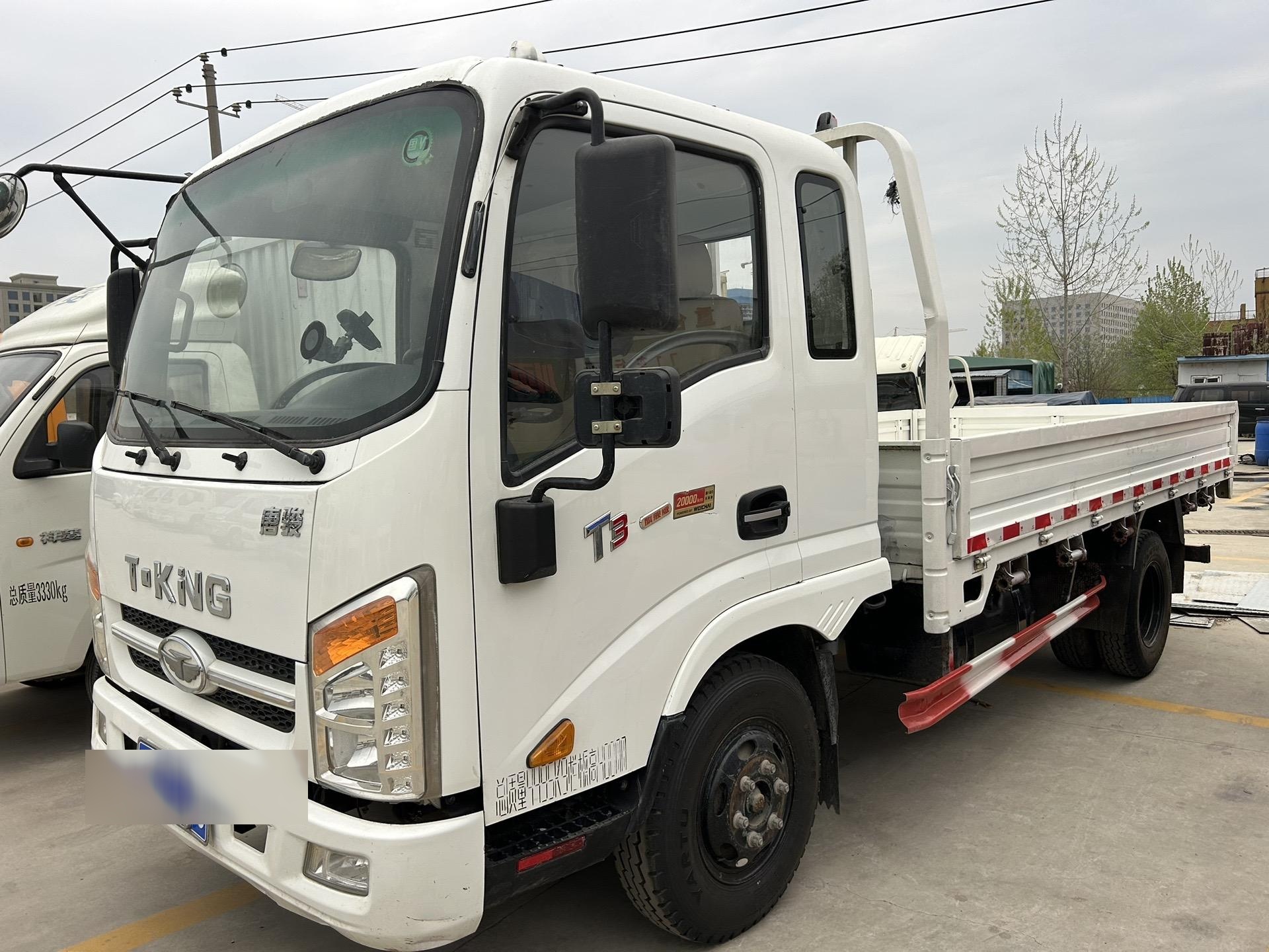 新到一辆2019年10月唐骏排半,潍柴110马力,带助理空调,货箱长度3