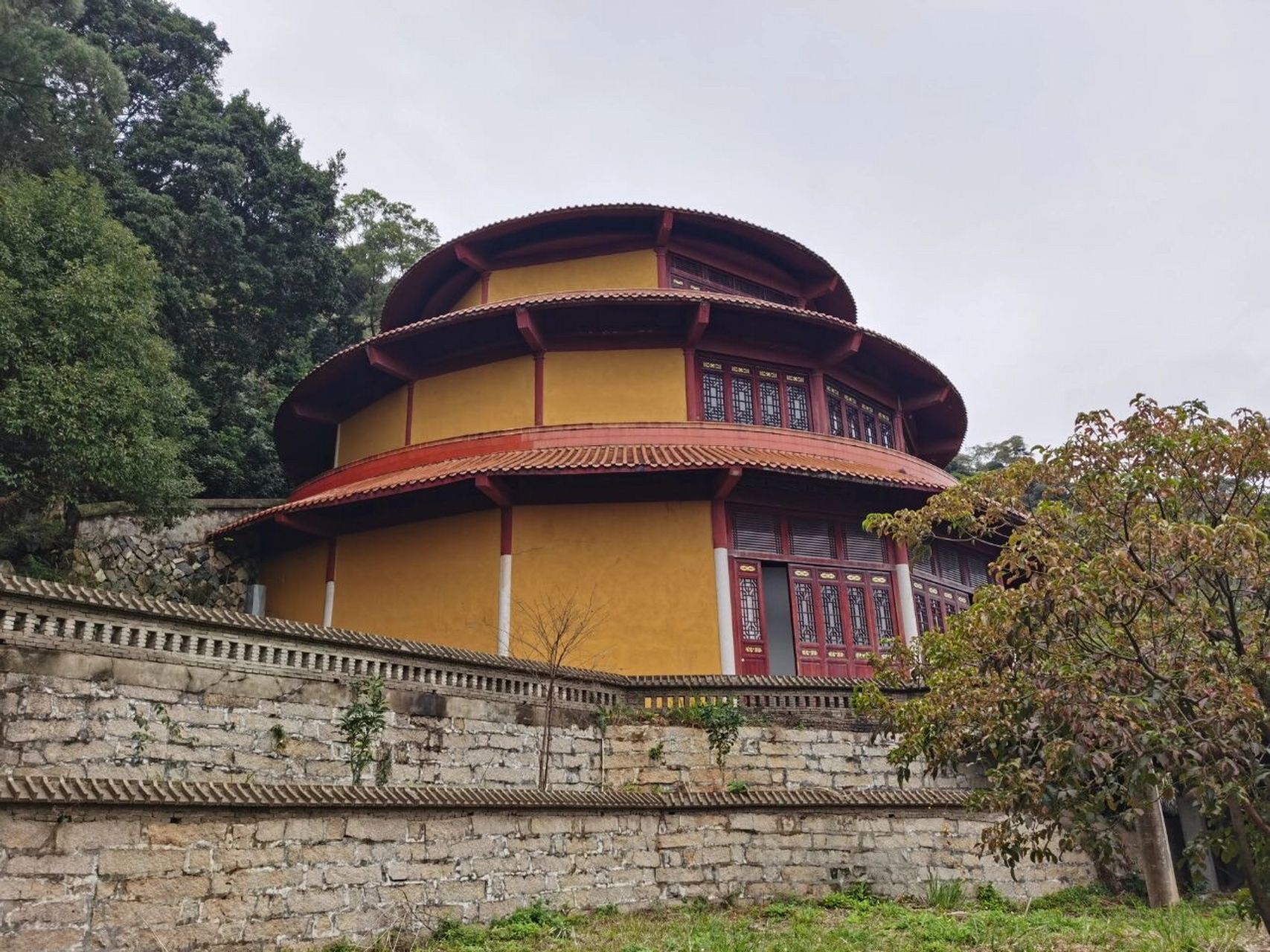 福建最大卧佛|福州自驾游 长乐卧佛位于潭头镇边兰村锦锂岩,卧佛长33.