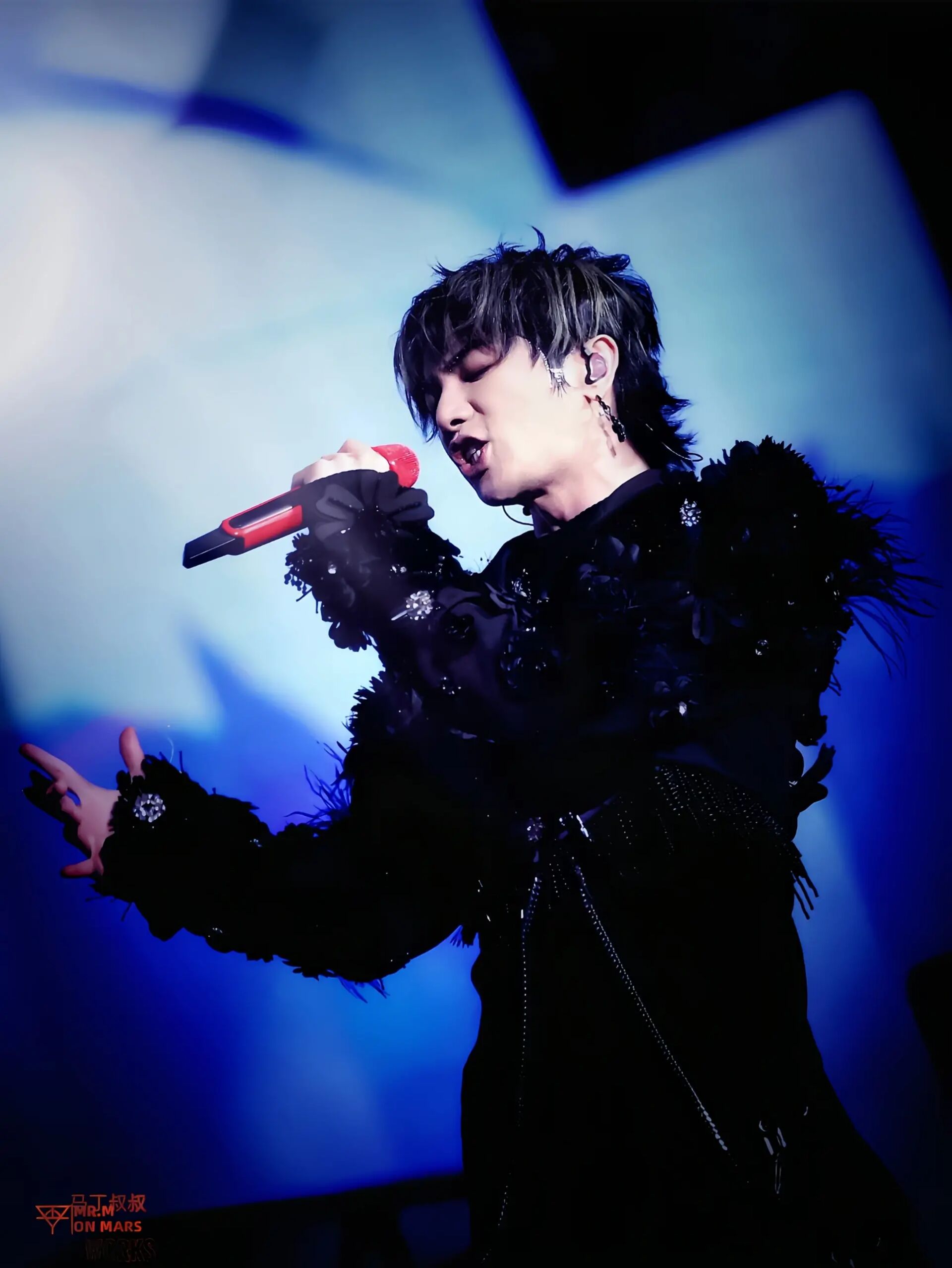 华晨宇2023火星演唱会4/7夜 华晨宇死亡笔记造型造