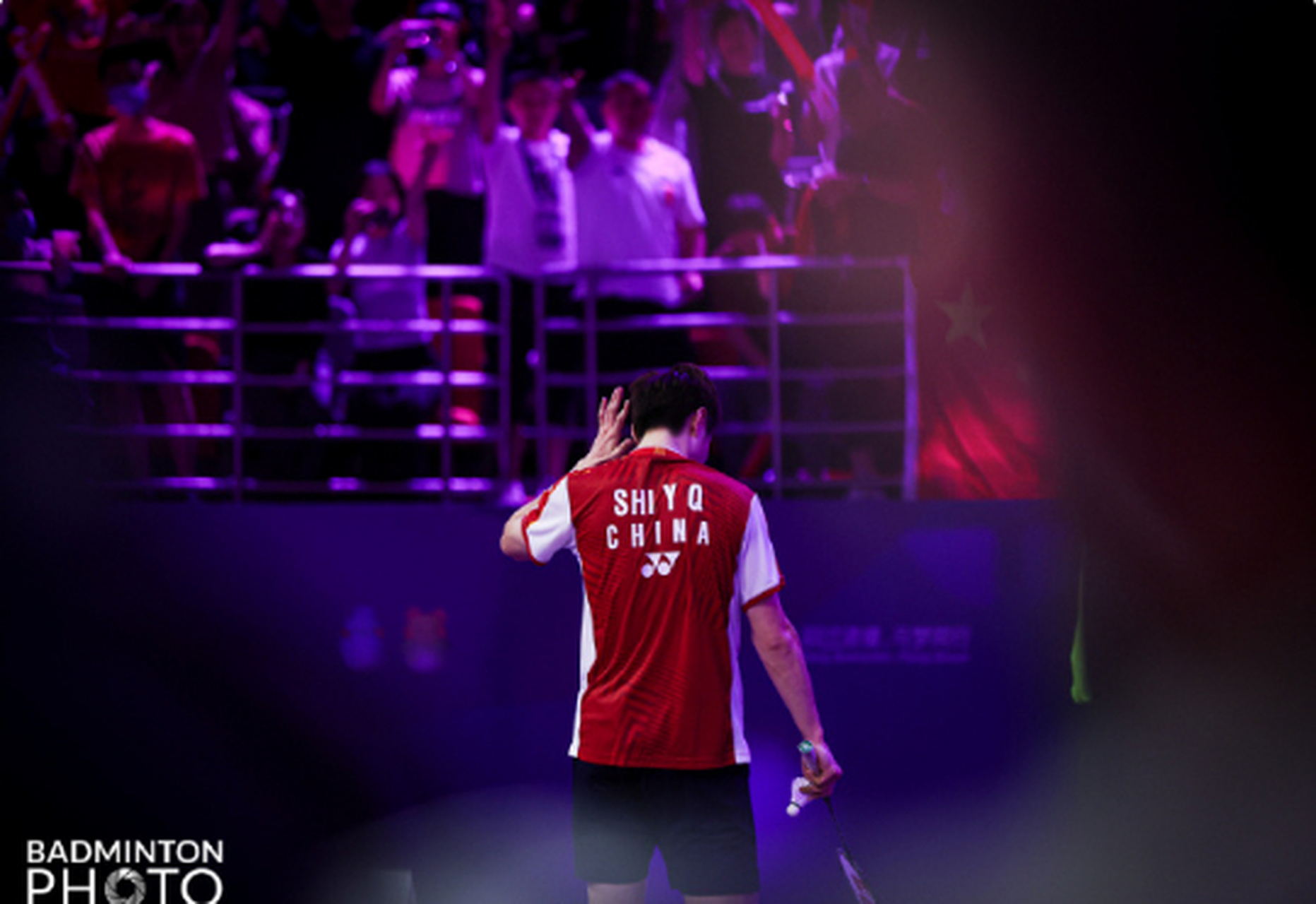 2023苏迪曼杯中国夺冠##杨晨大神##石宇奇# #羽毛球# 大声点,我听不