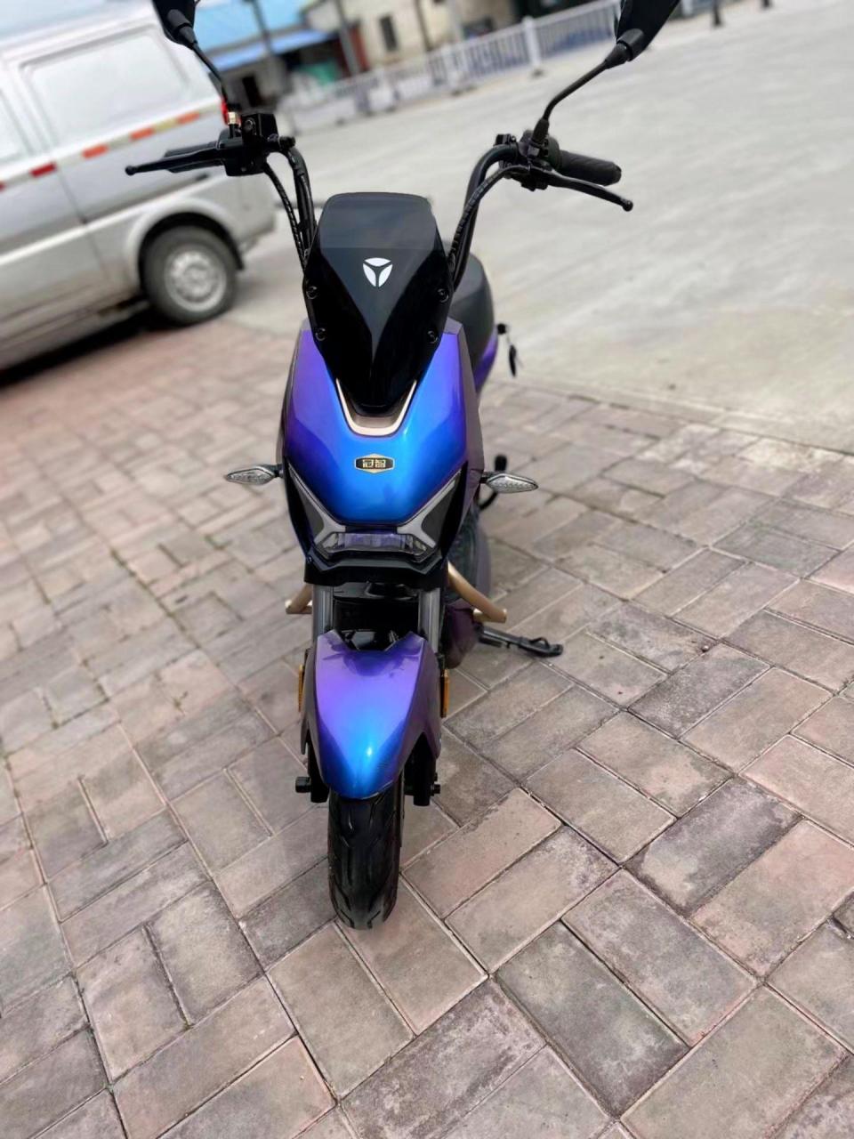 极品雅迪极光4.