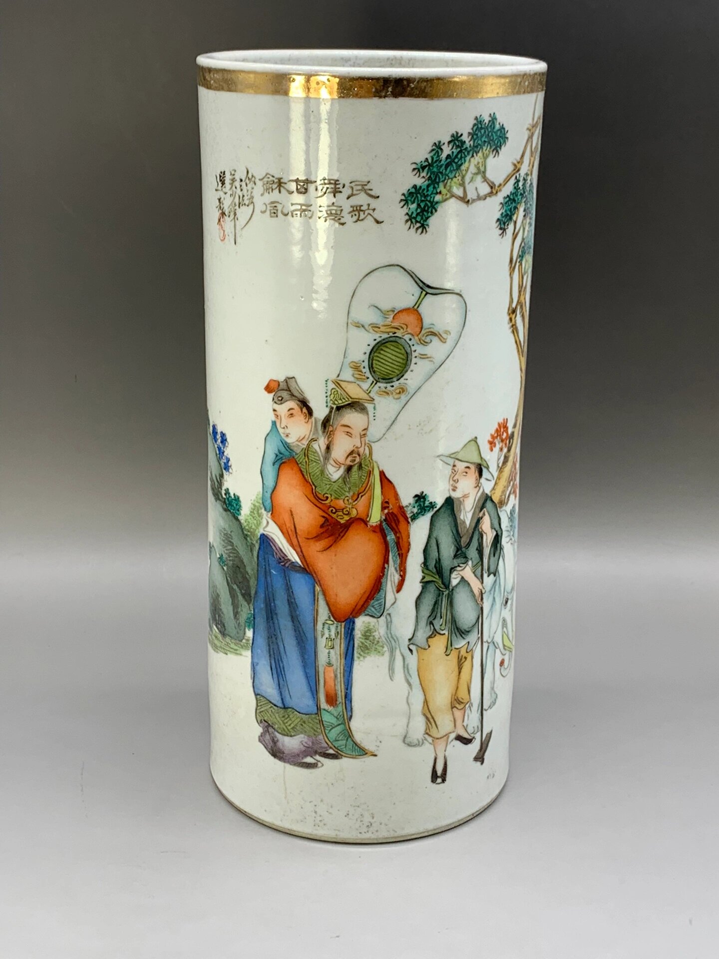 晚清·民国 浅降彩人物帽筒·名家吴少峰绘制