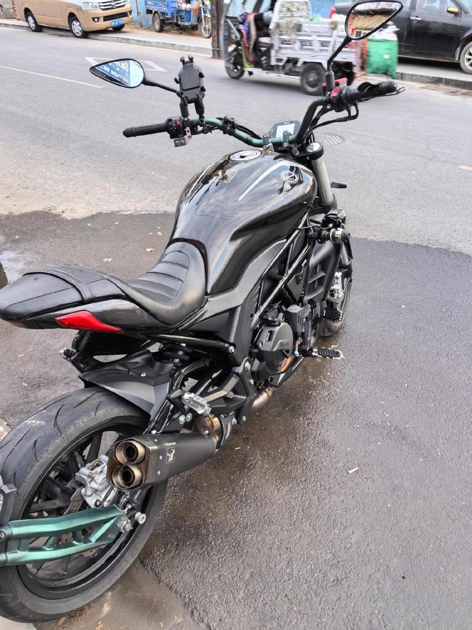 20年贝纳利502c,改装多多,亿西尔中尾段排气.