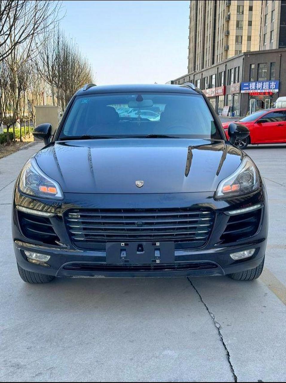 众泰sr9,精仿保时捷全车车标升级,搭载2.